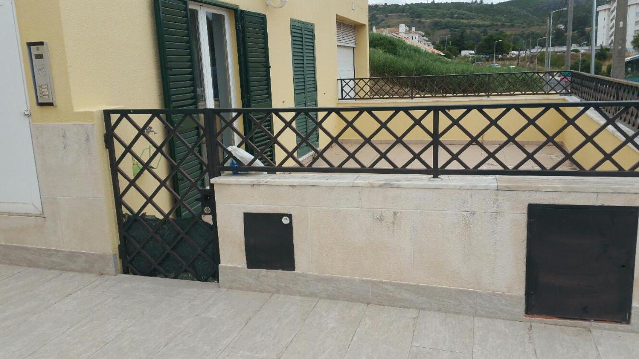 Apartamento Sol E Mar Sesimbra Extérieur photo